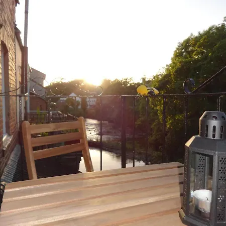Riverbank District Double Balcony 別荘