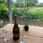 Riverbank District Double Balcony *